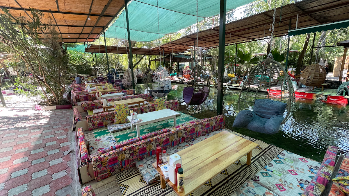 Saklıkent Cihan'ın Yeri Alkolsüz Aile Restoranı & Vitamin Bar